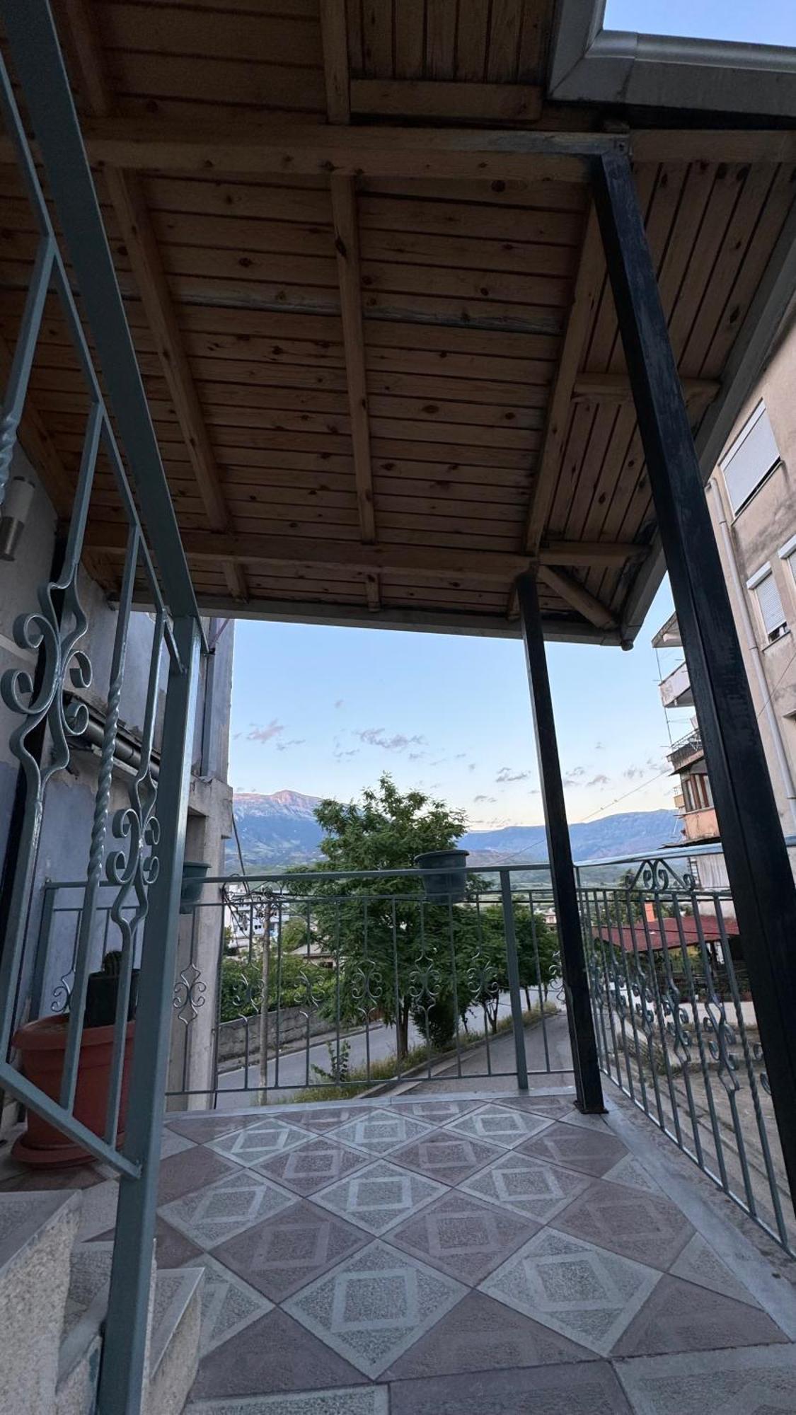 Peci Apartments Gjirokastër Eksteriør bilde