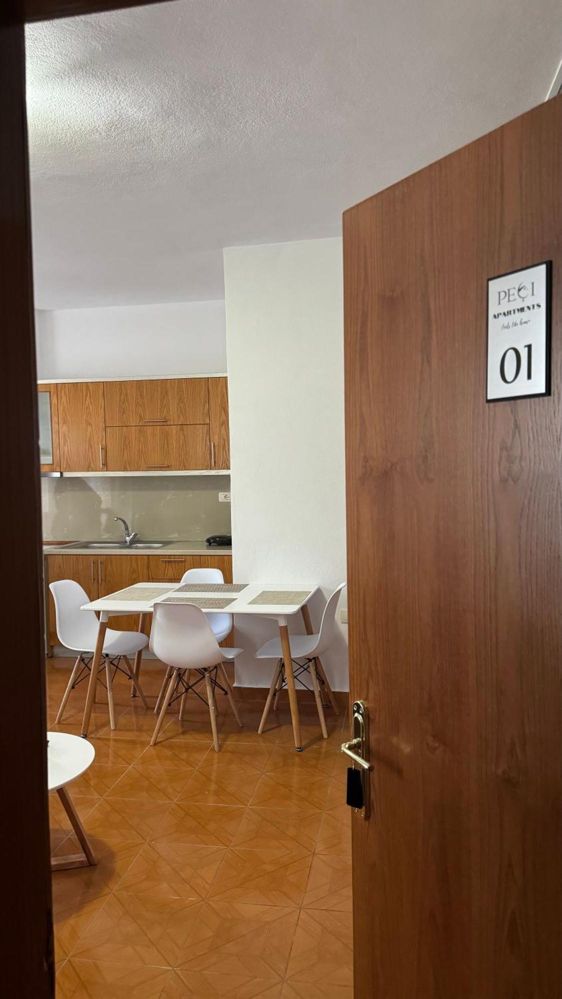 Peci Apartments Gjirokastër Eksteriør bilde
